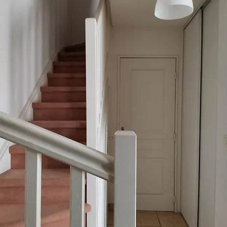 Сasa de vacaciones Belle Maison Spacieuse Proche Geneve Et Cern *
